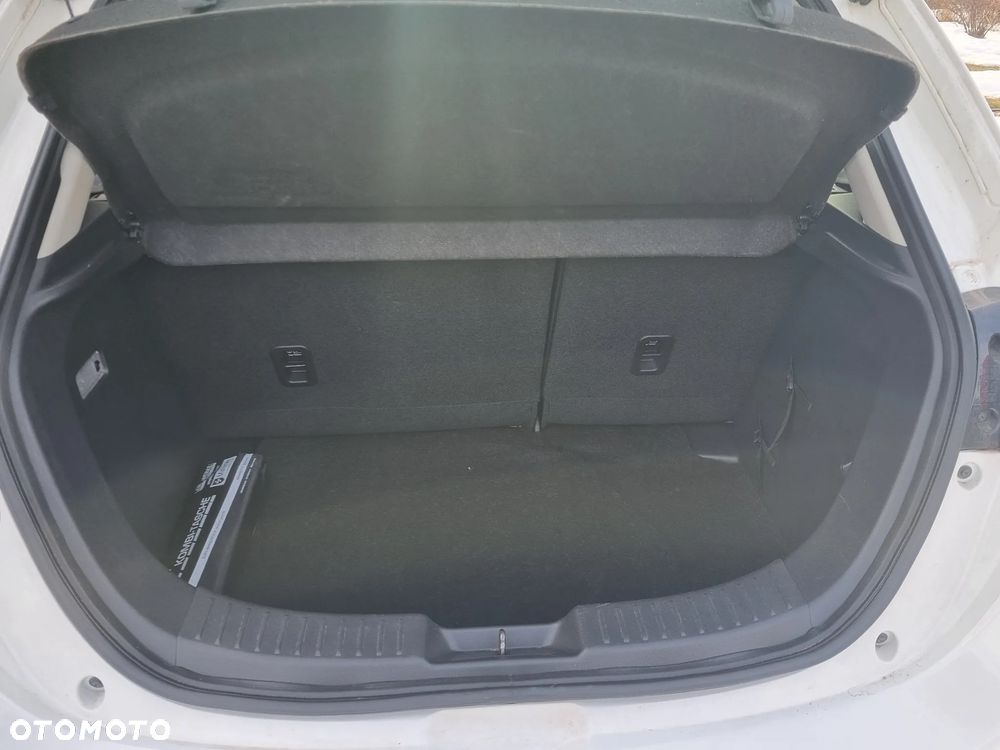 Mazda 2 - 19
