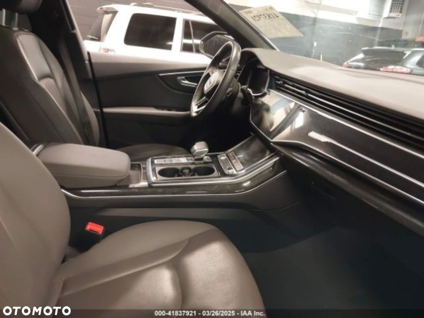 Audi Q8 - 10