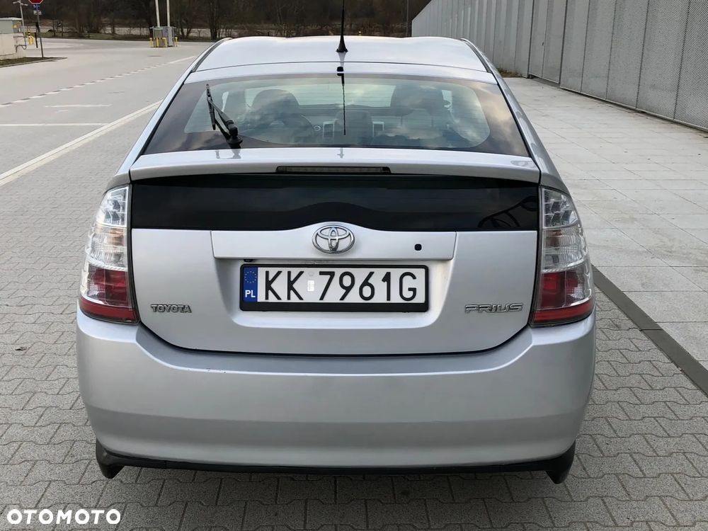 Toyota Prius 1.5 VVT-i Sol - 8