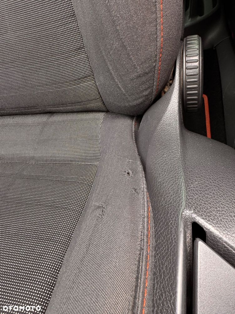 Volkswagen Golf Plus 1.6 Goal - 17