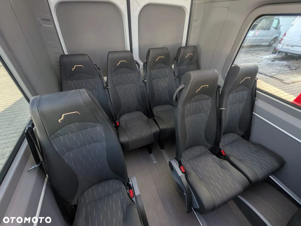 Mercedes-Benz Sprinter 517 - 18