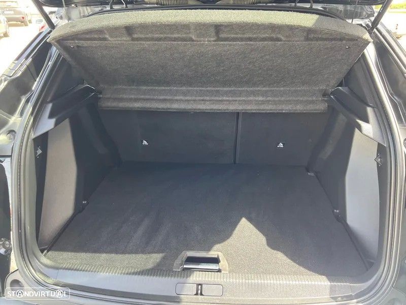 Peugeot 2008 1.2 PureTech Allure - 36