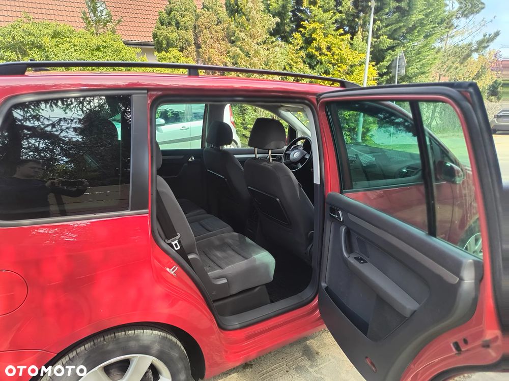 Volkswagen Touran - 13