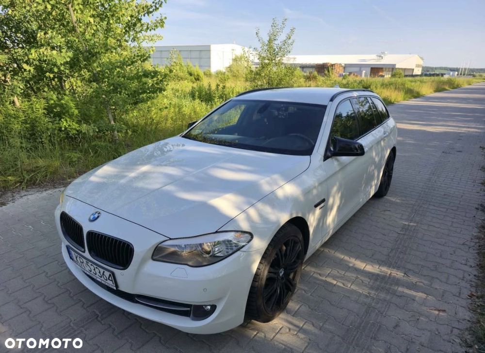 BMW Seria 5 525d xDrive - 1