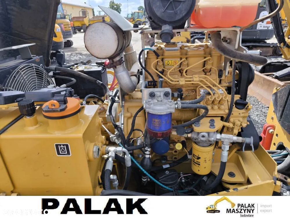 Caterpillar Walec drogowy  CAT CB 2.7   ,  2018 rok - 13