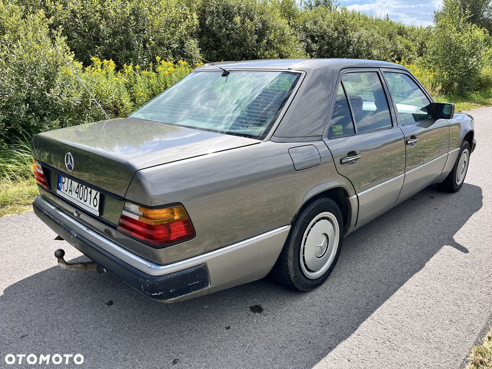 Mercedes-Benz W124 (1984-1993) - 3
