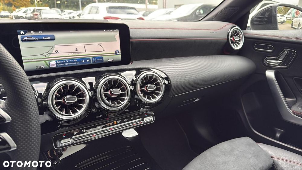 Mercedes-Benz CLA - 13