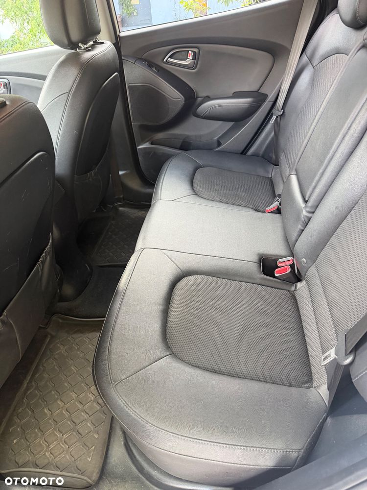 Hyundai ix35 1.6 2WD Fifa World Cup Edition - 17