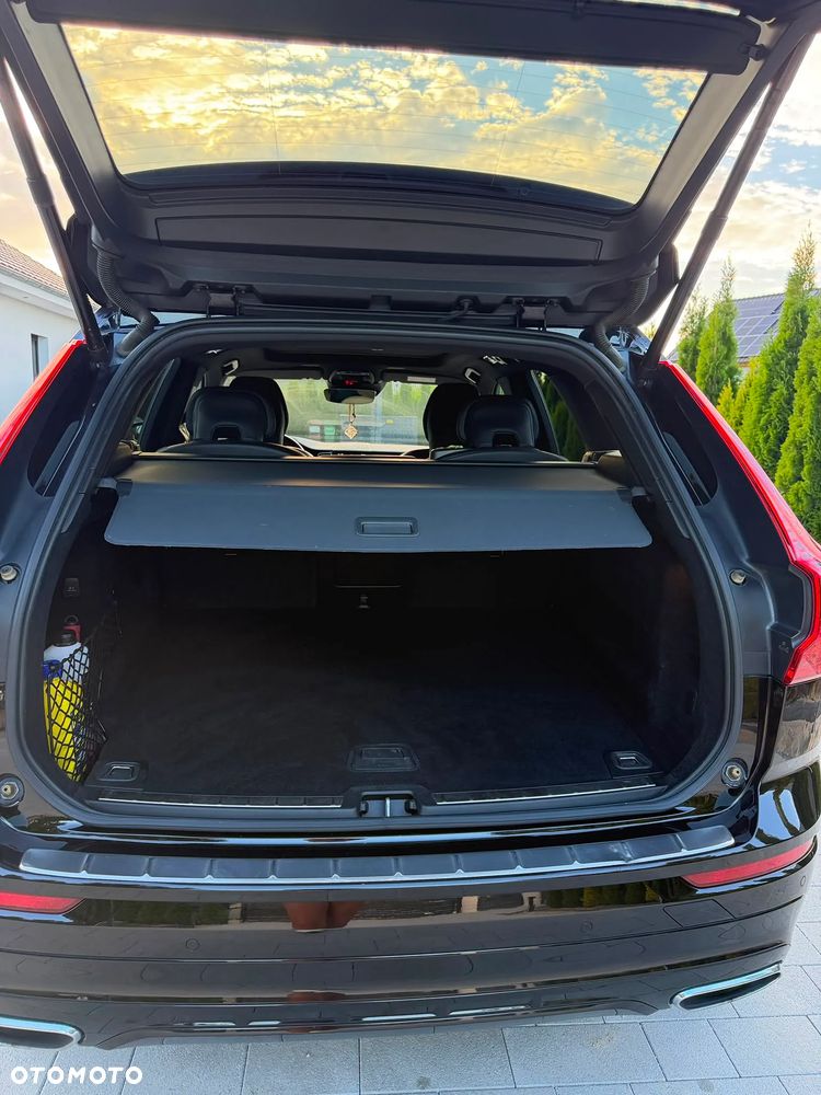 Volvo XC 60 B5 D AWD R-Design - 23