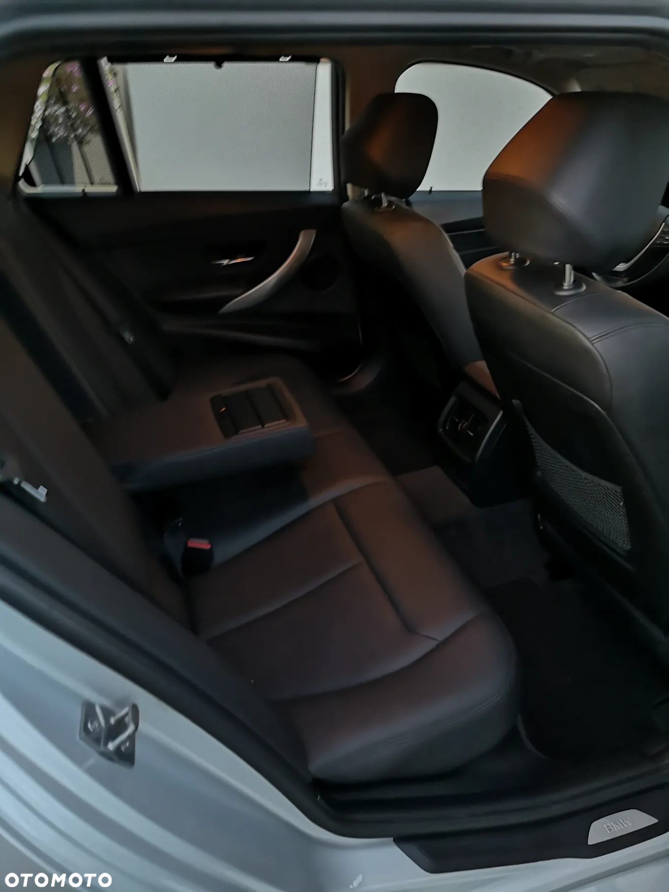 BMW Seria 3 318d Touring Blue Performance Modern Line - 18
