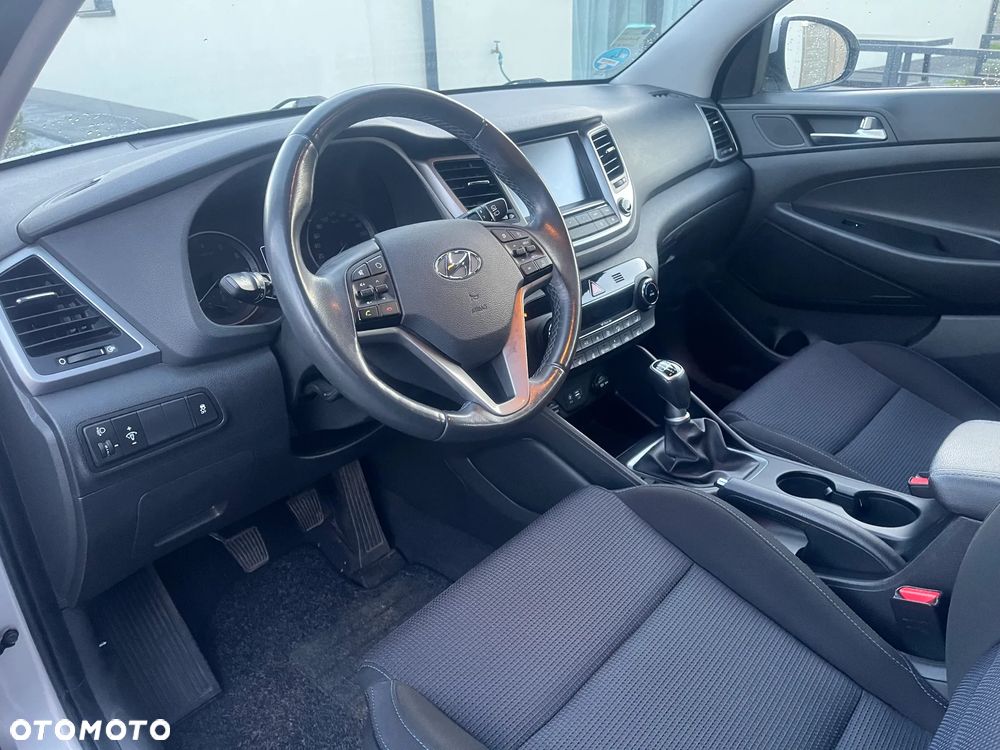 Hyundai Tucson 1.6 Turbo 2WD Navi - 10