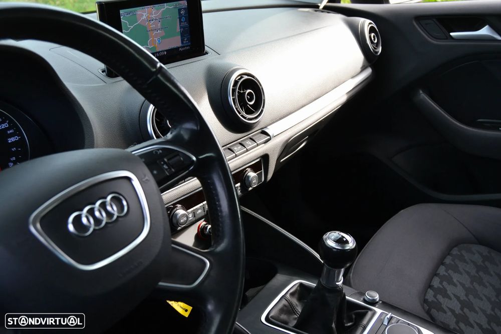 Audi A3 Limousine 1.6 TDI Advance - 18