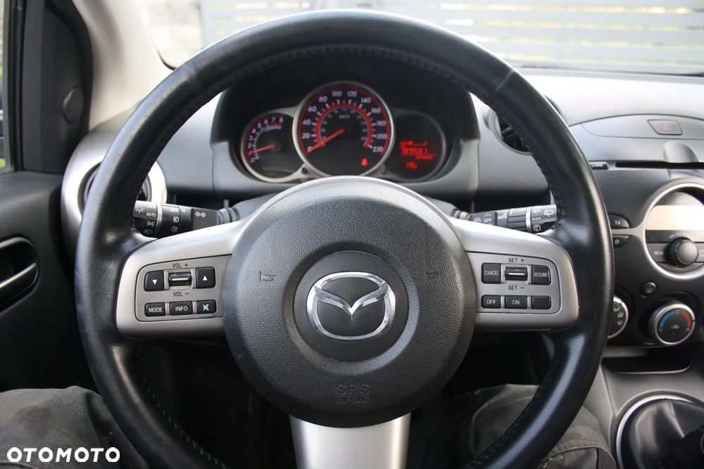 Mazda 2 - 9