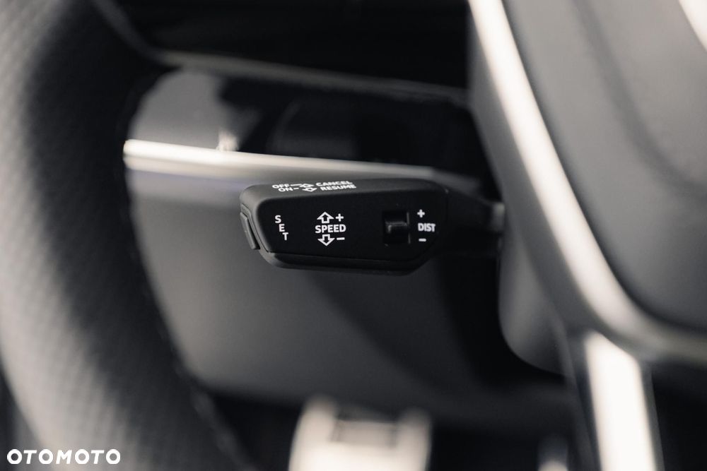 Audi S8 - 30