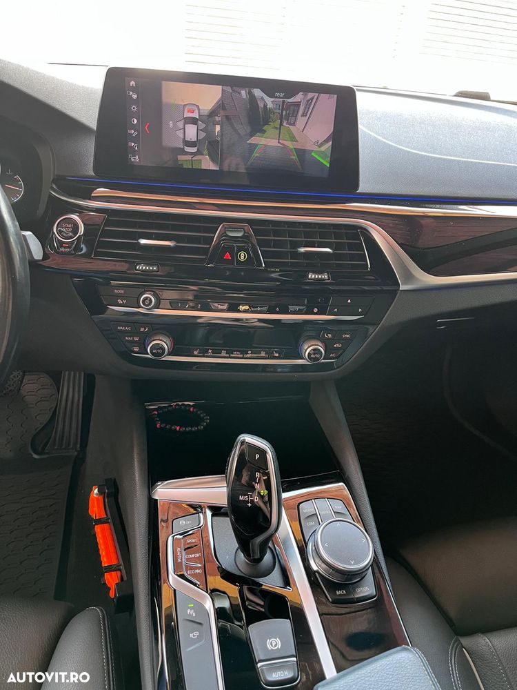 BMW Seria 5 520i AT - 3