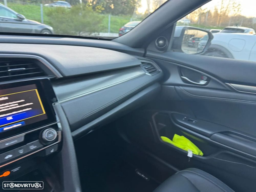 Honda Civic 1.0 i-VTEC Executive Premium - 17