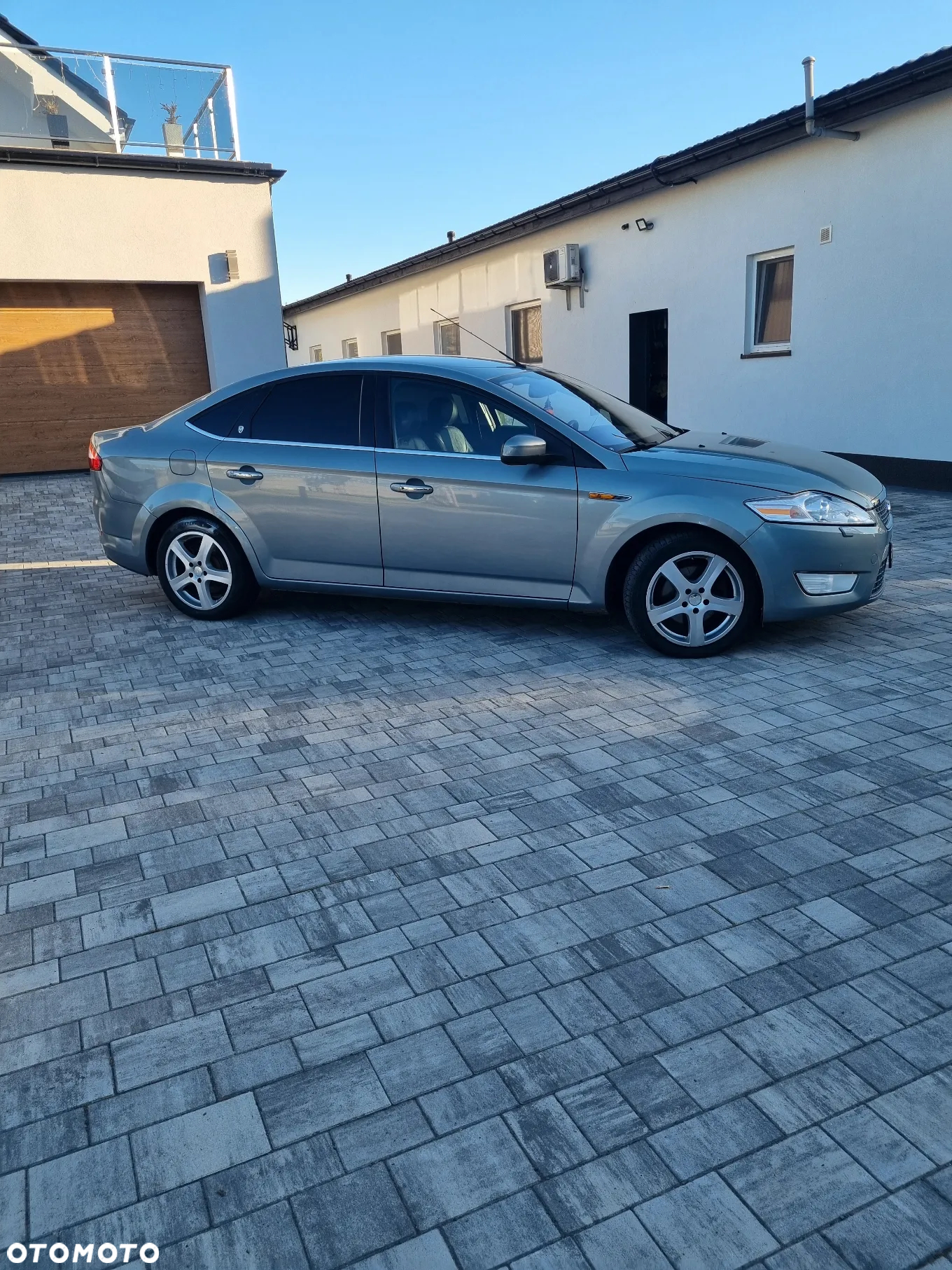 Ford Mondeo 2.0 TDCi Ghia X - 3