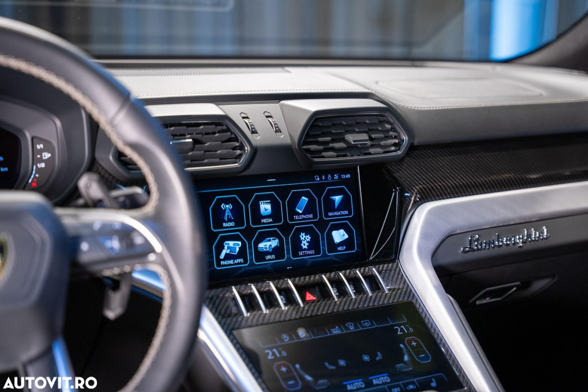 Lamborghini URUS - 10