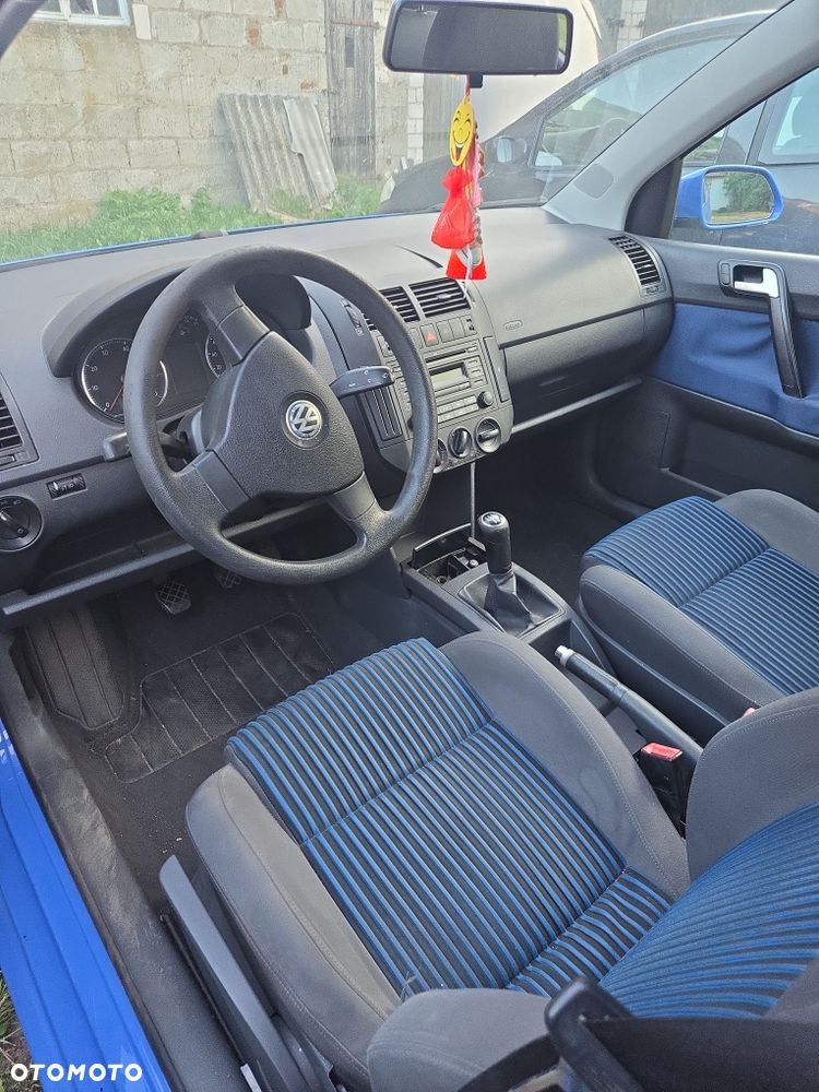 Volkswagen Polo - 4