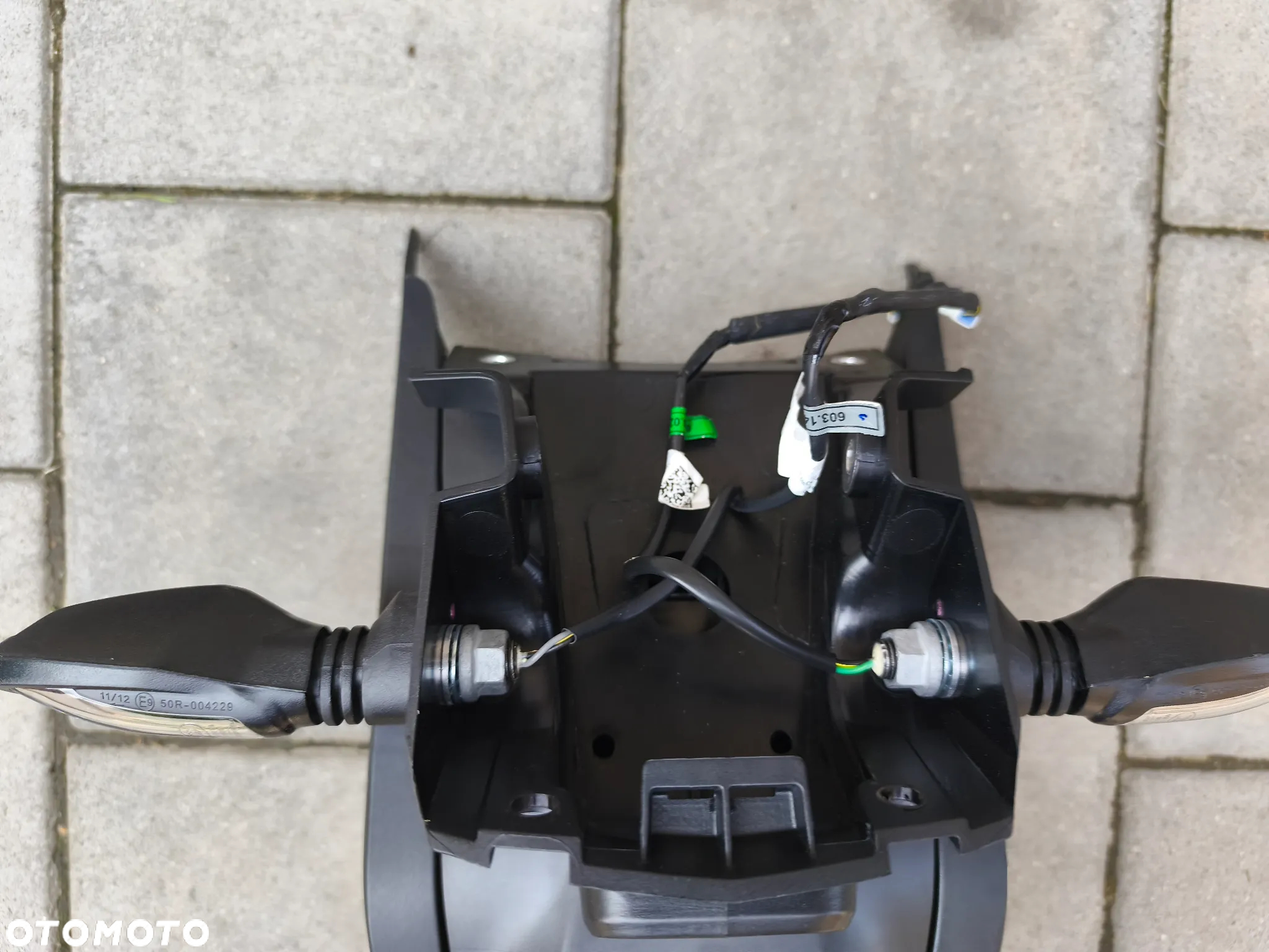 Mocowanie, podświetlenie tablicy rejestracyjnej, ogon, kierunkowskazy Husqvarna 701 SM - 2