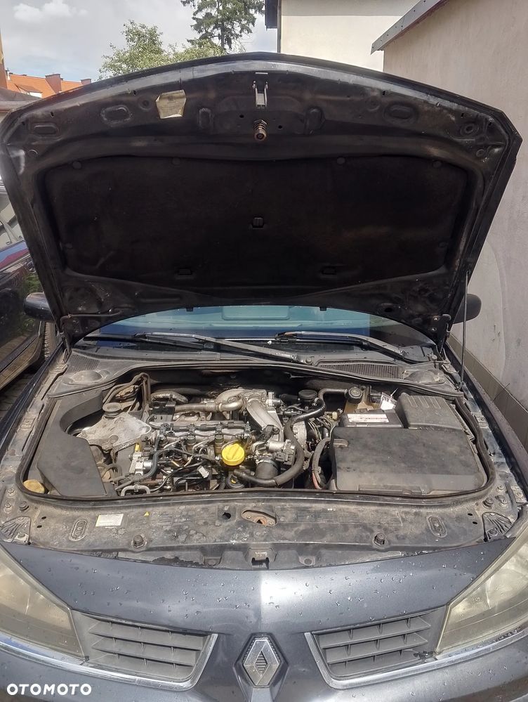Renault Laguna 1.9 dCi Authentique - 6