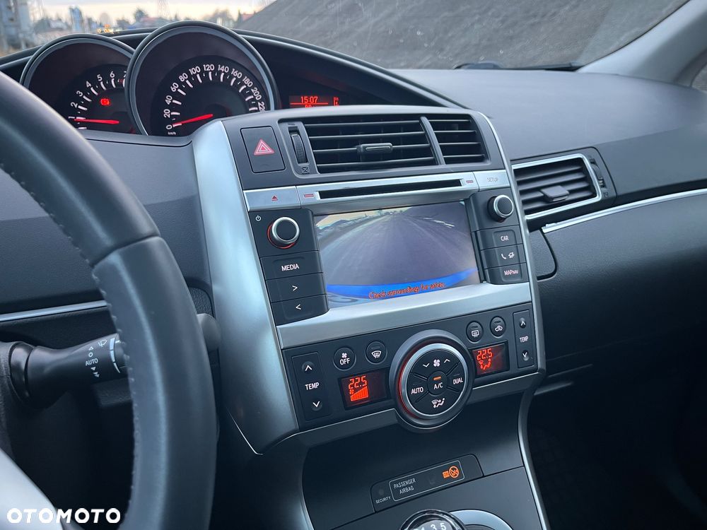 Toyota Verso 1.8 Executive - 29