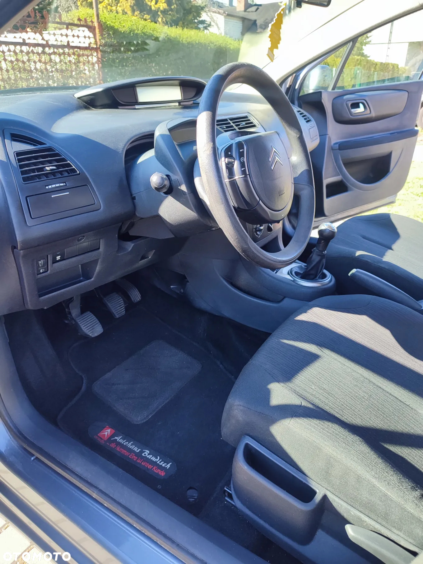 Citroën C4 1.4 16V Advance - 6