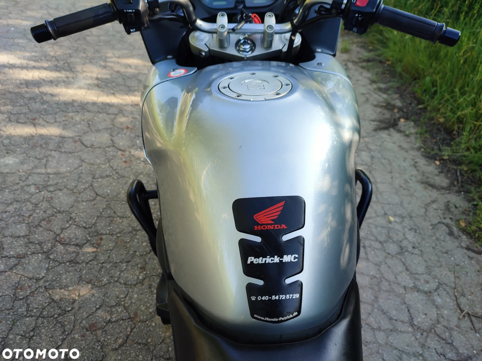 Honda CBF - 8