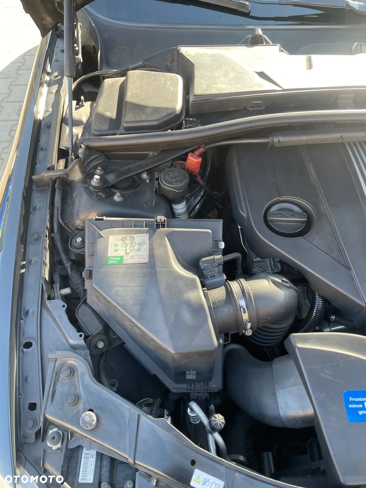 BMW Seria 3 320d xDrive DPF - 21