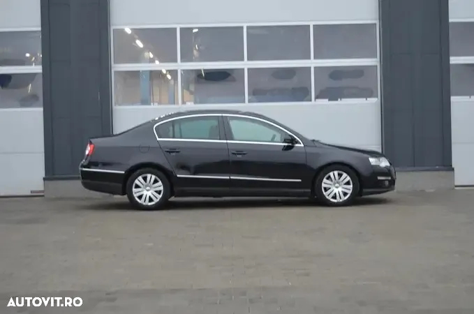 Volkswagen Passat 2.0 TDI DPF Blue TDI DSG Highline - 13