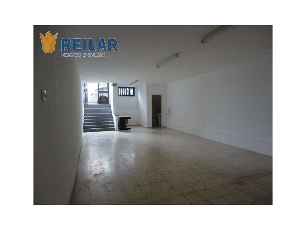 São João da Talha - Armazém 62 m2 - Grande imagem: 2/6