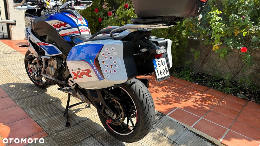 BMW XR - 13