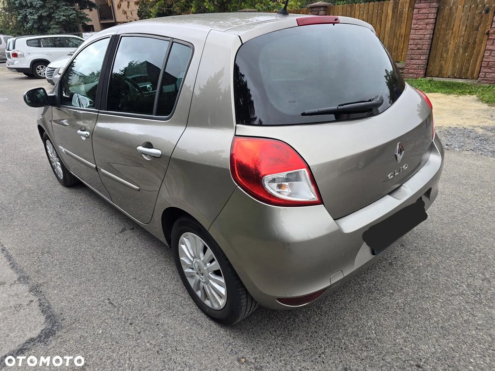Renault Clio 1.2 16V 75 Expression - 27