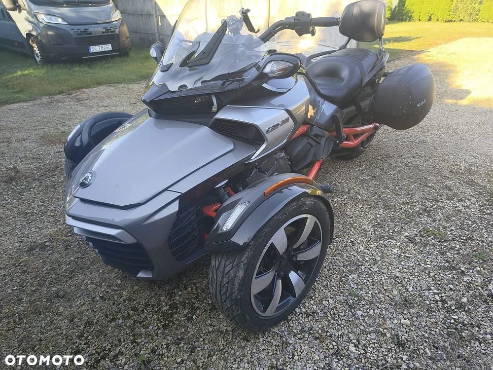 Can-Am Spyder - 1
