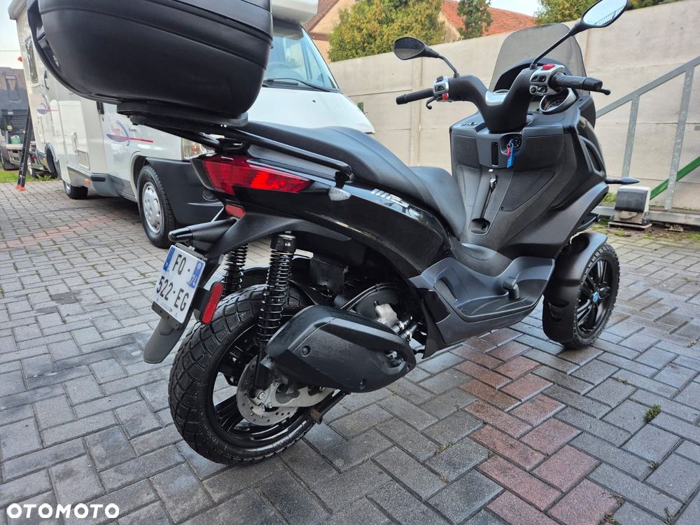 Piaggio MP-3 - 5