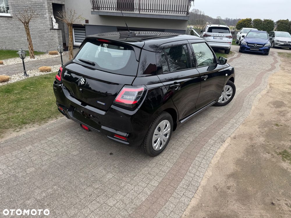 Suzuki Swift 1.2 Dualjet Hybrid MT Club - 6