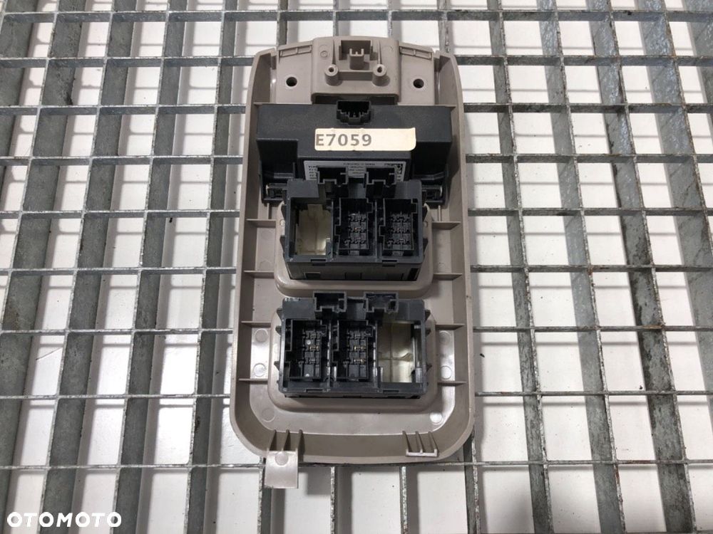 PANEL PRZEŁĄCZNIKÓW WEBASTO - 226.00 PLN - DAF CF 2013 - 2022 FA 370 2038511 - 2