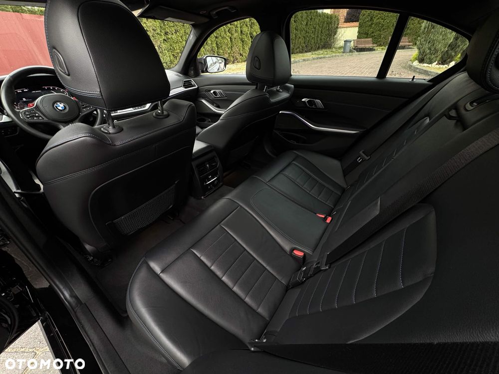 BMW Seria 3 M340i xDrive - 11