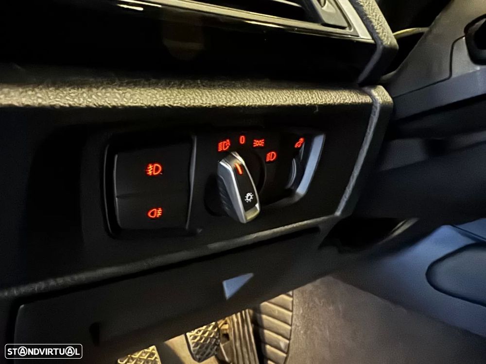 BMW 118 d Pack M - 22