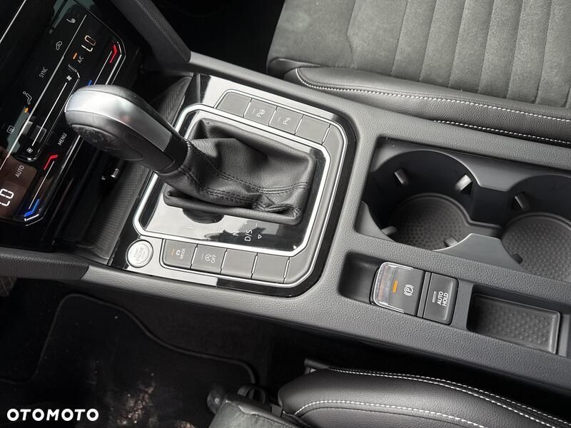 Volkswagen Passat 2.0 TSI Elegance DSG - 18