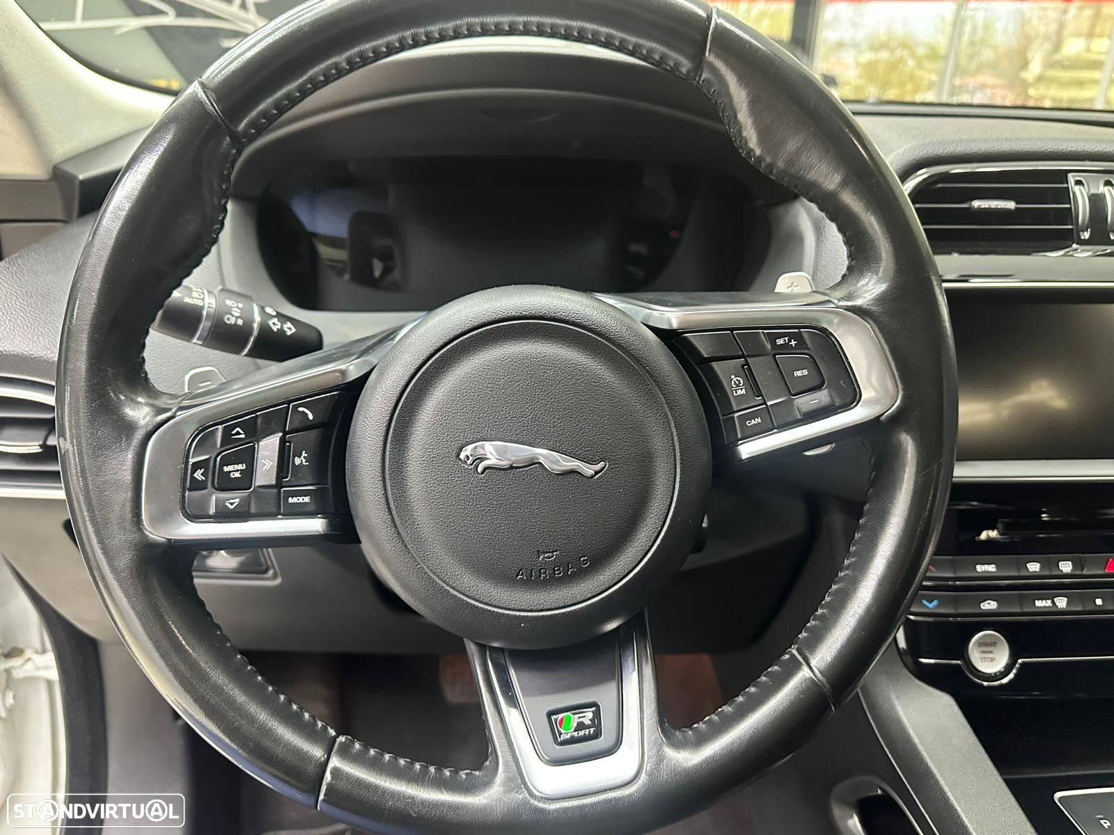 Jaguar F-Pace 2.0 i4D R-Sport AWD Aut. - 28