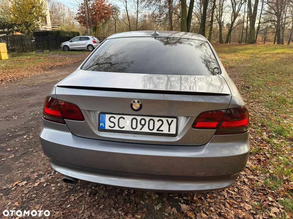 BMW Seria 3 320d xDrive - 12