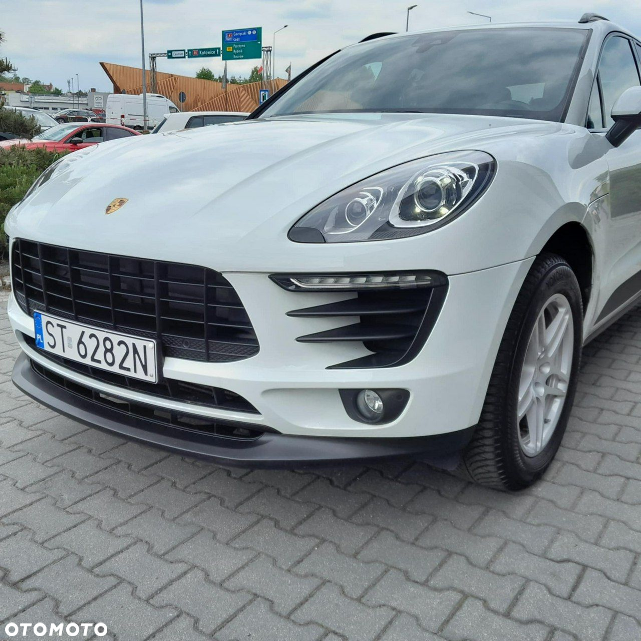 Porsche Macan - 2