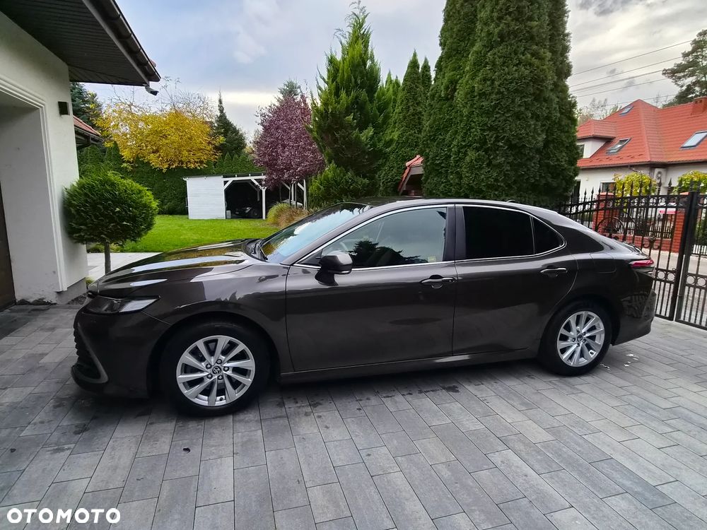 Toyota Camry - 12