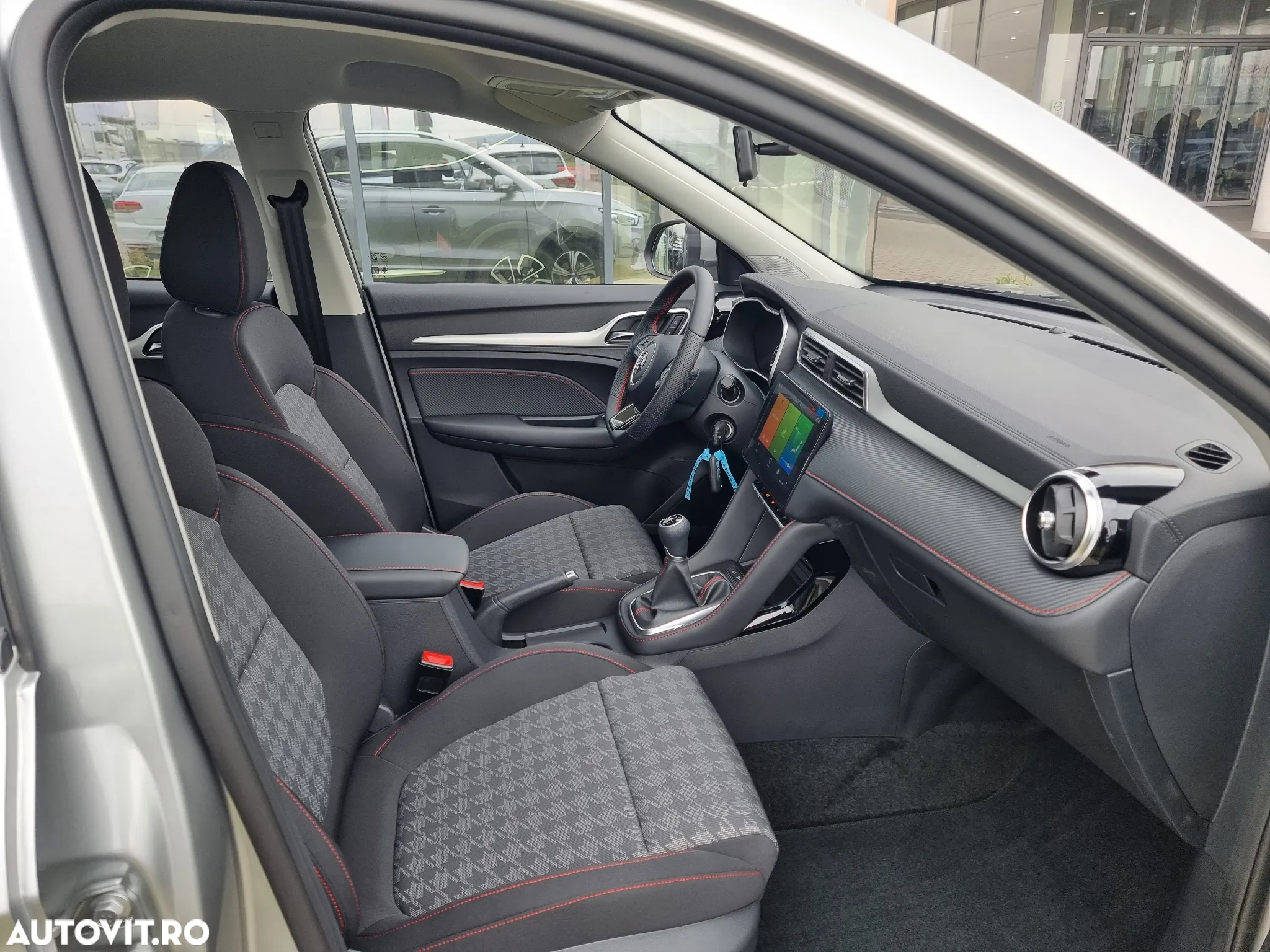 MG ZS 1.5 GSL 5MT Exclusive - 9