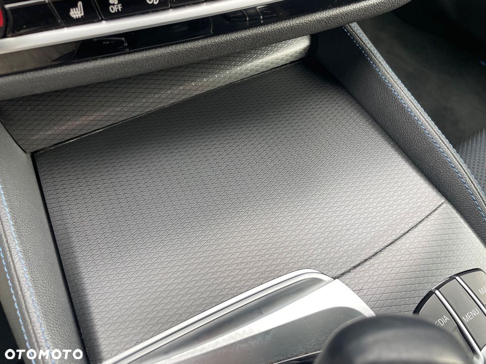 BMW Seria 5 530e M Sport sport - 35