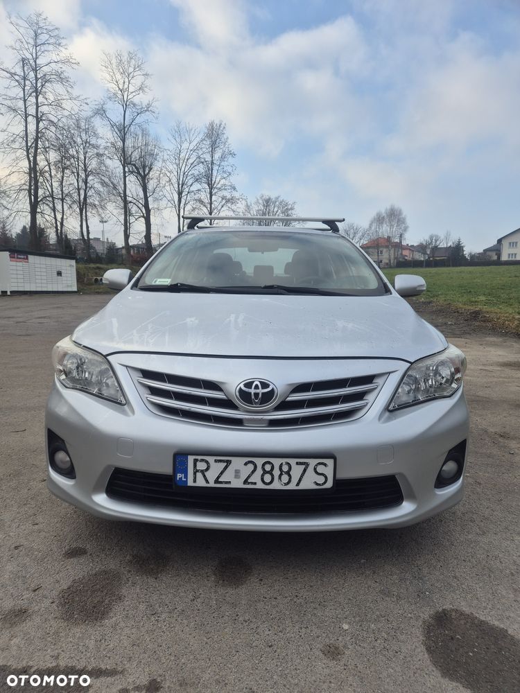 Toyota Corolla - 2