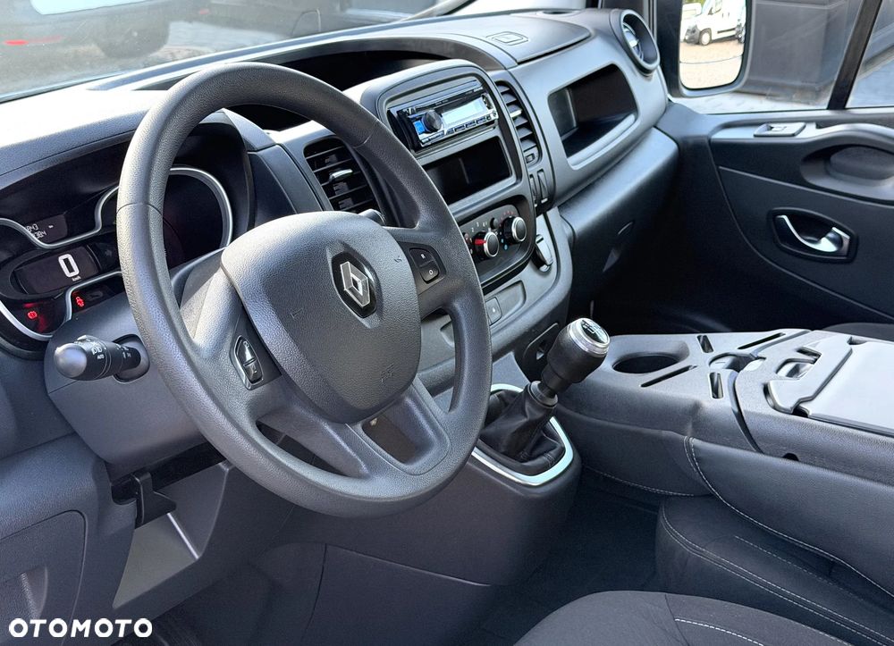 Renault TRAFIC VAN EXTRA Long, L2H1 MAXI, VAT-1, MOCNY SILNIK 2.0 dCi 145KM Euro6, ROZRZĄD NA ŁAŃCUCHU, DESIGN BUSINESS+ Radio ALPINE, REFLEKTORY RENAULT FULL LED PURE VISION+ PAKIET CHROM, MOBILNE BIURO, PARKTRONIKI, Furgon van z pełną zabudową paki 3m, Duża ładowność: 1124kg, Pojemność 6,7m3 - 8