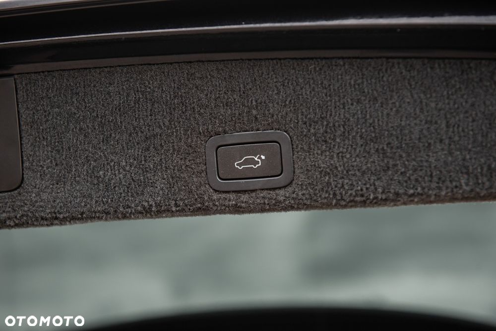 Volvo XC 60 D5 AWD RDesign - 30
