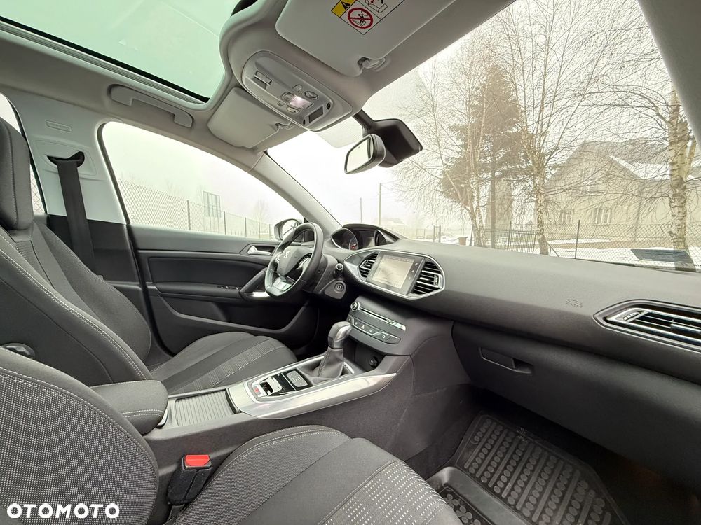 Peugeot 308 1.2 PureTech GPF Allure Pack S&S EAT8 - 29